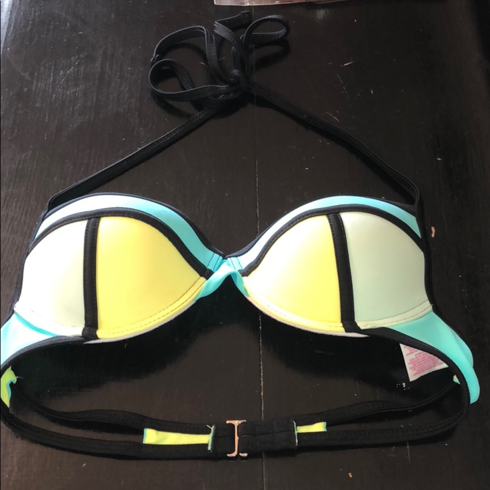Xhilaration colorblock bikini top